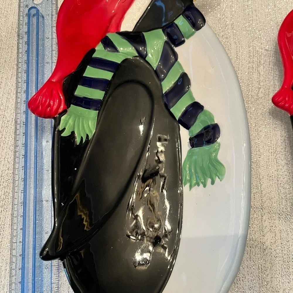 Winter penguins serving plates nesting style x2